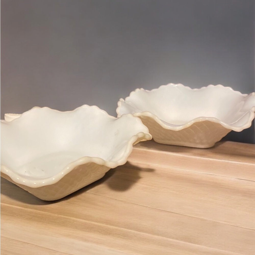 Hazel Atlas Diamond Ruffled Rim mill glass candy bowl vintage